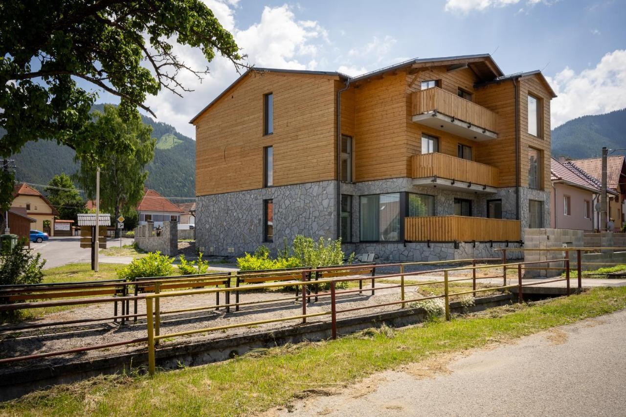 Berg Liptov Hotell Liptovský Mikuláš Exteriör bild