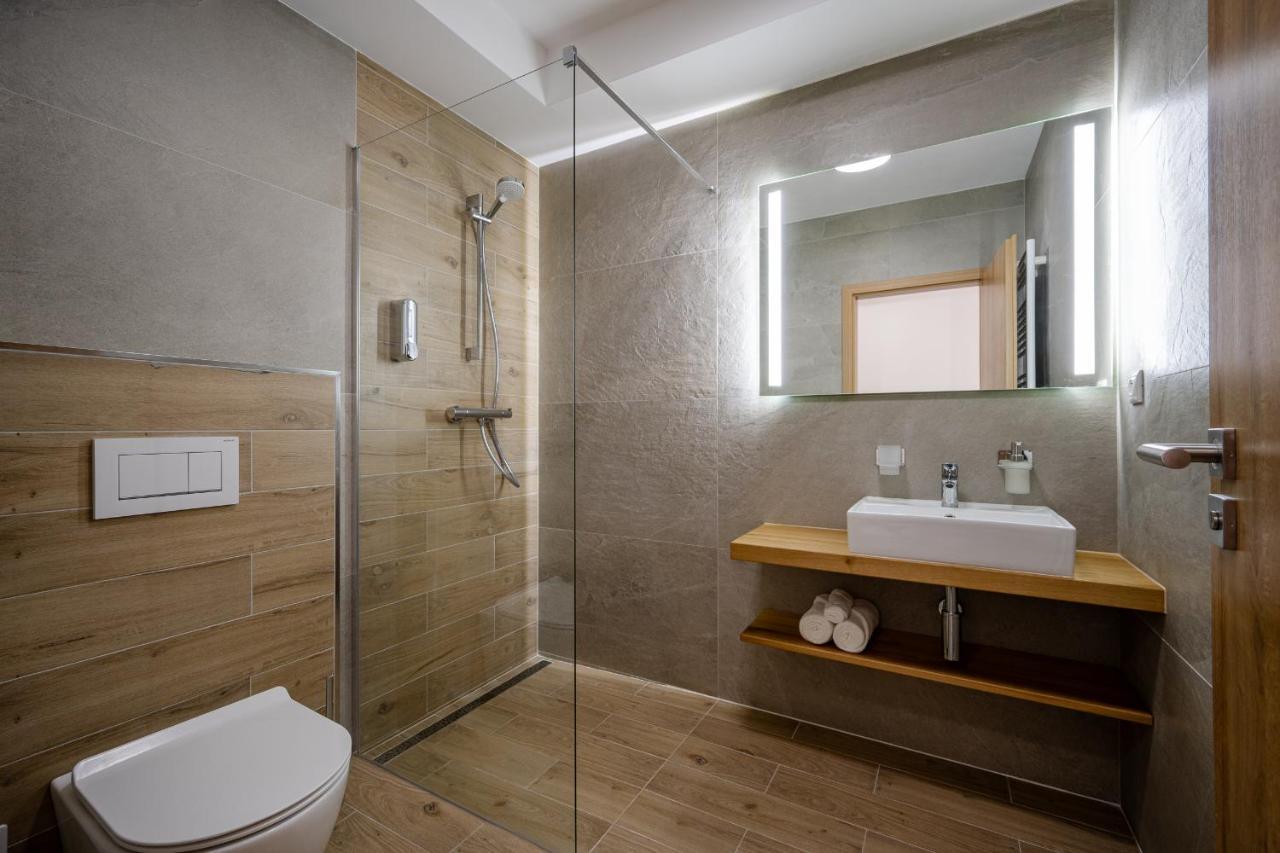 Berg Liptov Hotell Liptovský Mikuláš Exteriör bild