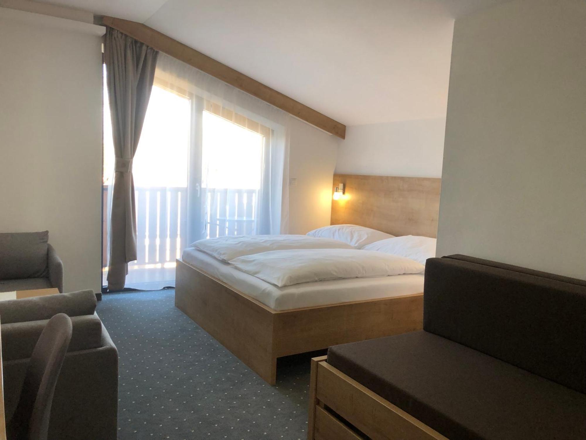 Berg Liptov Hotell Liptovský Mikuláš Exteriör bild