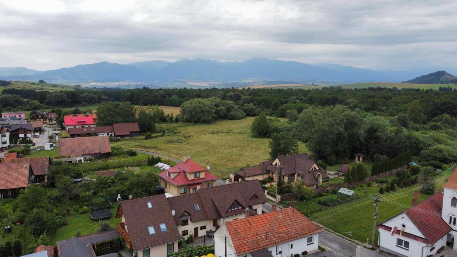 Berg Liptov Hotell Liptovský Mikuláš Exteriör bild